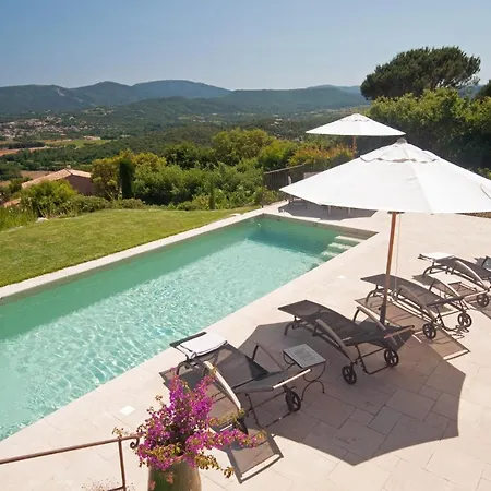 Sleeps 6 Pool Air Con Wifi Vila