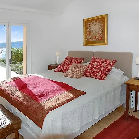 Vila Sleeps 6 Pool Air Con Wifi