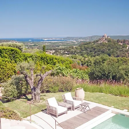 Sleeps 6 Pool Air Con Wifi *